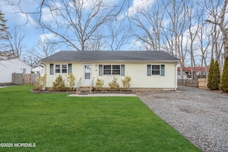 242 Juniper Ln, Forked River, NJ 08731
