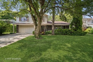 3200 Sandy Ln, Glenview, IL 60026