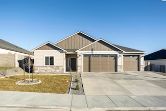 2402 Maggio Loop, Richland, WA 99352