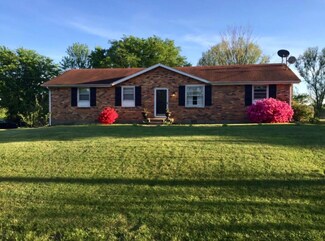 307 Peggy Dr, Cedar Hill, TN 37032
