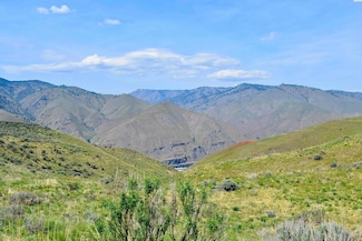NKA Blue Grade Rd, East Wenatchee, WA 98802