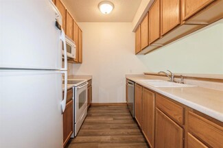1108 N 6th St Unit 50, Indianola, IA 50125
