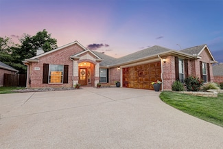 5841 Sugar Maple Dr, Fort Worth, TX 76244