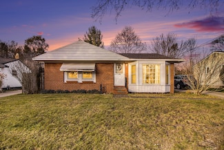 1535 Iowa St SW, Wyoming, MI 49509