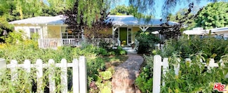 4733 San Feliciano Dr, Woodland Hills, CA 91364
