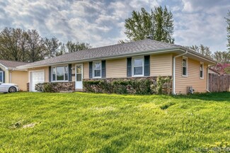 310 Dee Rd, North Aurora, IL 60542