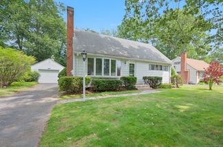 26 John Smith Dr, West Hartford, CT 06107
