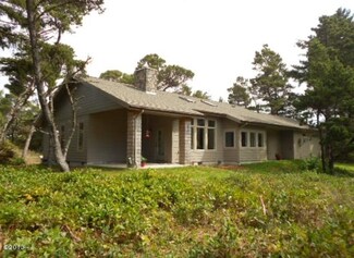 14 Shorepine Ct, Lincoln Beach, OR 97388