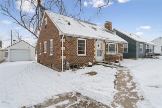 447 19th St NW, Cedar Rapids, IA 52405