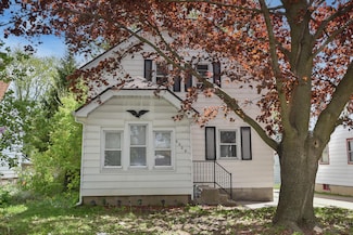 6028 N 38th St, Milwaukee, WI 53209