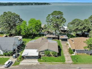 115 Harbor Addition Dr, Livingston, TX 77351