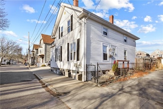 11 Bain St, Cranston, RI 02920