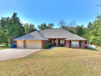10283 Sand Plum Dr N, Edmond, OK 73025