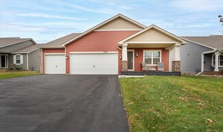 2005 Attenborough St, Shakopee, MN 55379