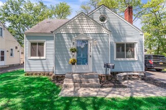 3396 Wallace Dr, Grand Island, NY 14072