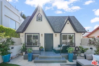 619 Westmount Dr, West Hollywood, CA 90069