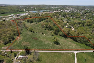000 E Highland St, Cabool, MO 65689