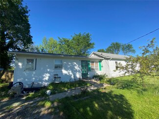 402 N Railroad St, New Florence, MO 63363