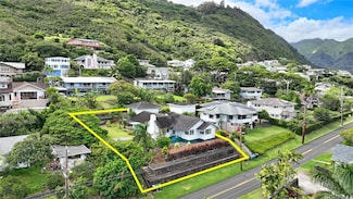 2626 Manoa Rd, Honolulu, HI 96822