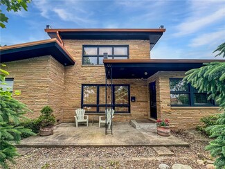 121 Charleston Ave, Mattoon, IL 61938