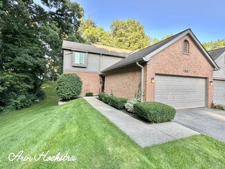 960 Rosewood Ct, Brighton, MI 48116