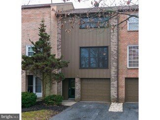 20 Club Ln, Reading, PA 19607