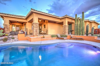 352 N Camino Del Codorniz, Tucson, AZ 85748