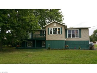 4205 Abbe Rd, Sheffield Village, OH 44054