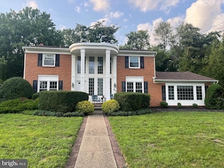 2802 Waterford Dr, Cinnaminson, NJ 08077