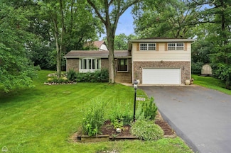 1209 Appaloosa Trail, McHenry, IL 60051