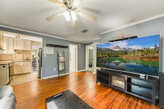 965 B St, Crestview, FL 32536