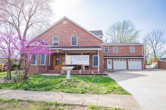 201 S Clark Ave, Bolivar, MO 65613