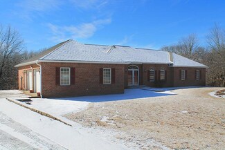 19281 N Drew Rd, Centralia, MO 65240