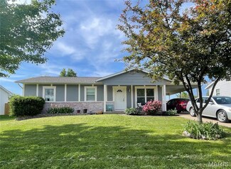 909 Countryside Dr, Troy, MO 63379