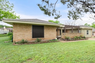 806 Marigold Dr, Cedar Hill, TX 75104
