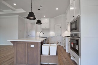 3309 Poppey Ln, Edmond, OK 73012