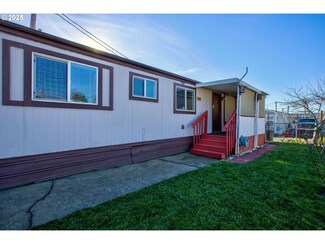 2071 NE Stephens St Unit H1, Roseburg, OR 97470