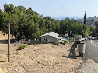 166 Box Canyon Rd, Canoga Park, CA 91304