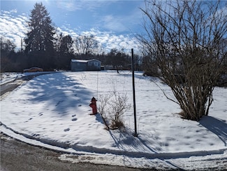 813 Green St, New Salem, PA 15468