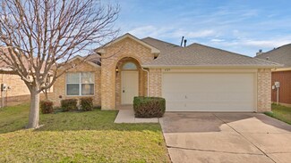 6723 Waterlilly Dr, Arlington, TX 76002