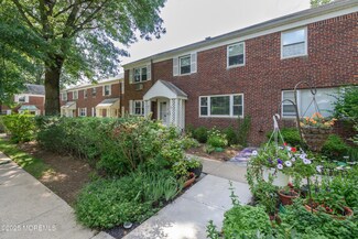 158 Manor Dr, Red Bank, NJ 07701