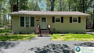 263 Stillwater Dr, Pocono Summit, PA 18346