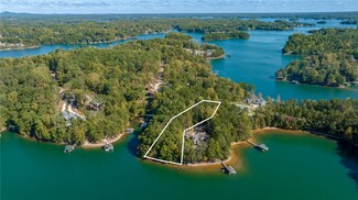 2202 Retreat Pointe Rd, West Union, SC 29696