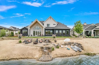 6322 Salmon Falls Ln, Star, ID 83669