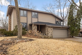 1305 E 132nd St, Burnsville, MN 55337
