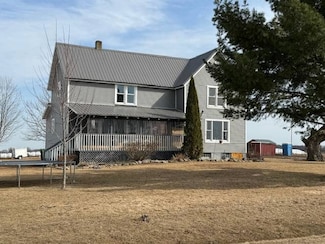 N9926 Sprenger Rd, Dupont, WI 54950