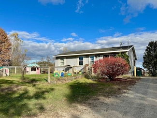 3096 Pillon Rd, Muskegon, MI 49445