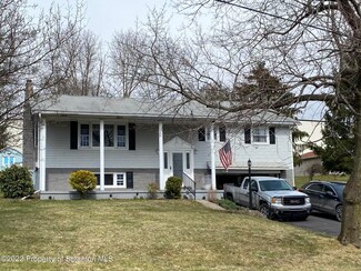 746 Mile Rd, Tunkhannock, PA 18657