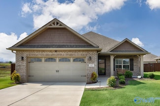 107 Havner Dr, Hazel Green, AL 35750