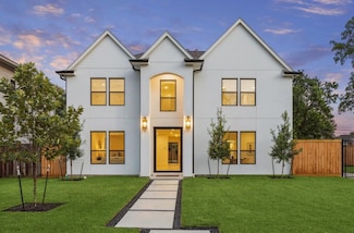 5005 Chestnut St, Bellaire, TX 77401